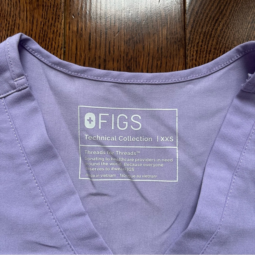 Figs Scrubs Top - Picture 2 of 5